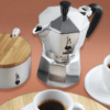 Bialetti Moka Express mit Dekoartikel