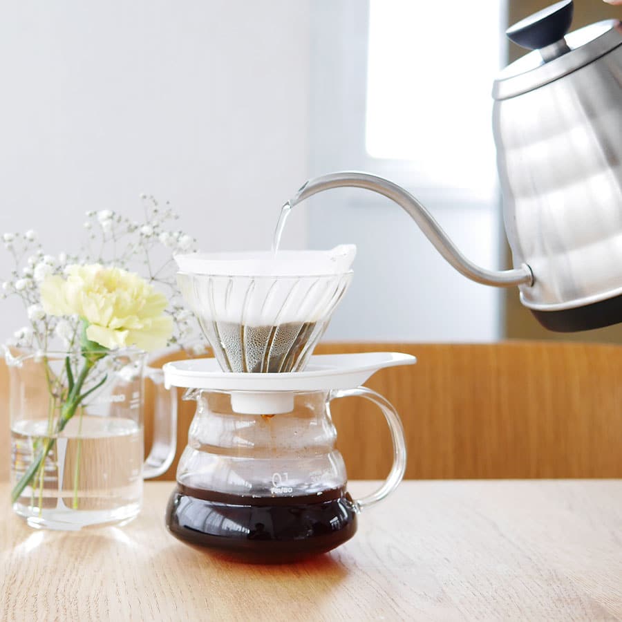 hario v60 dripper glas weiß 01