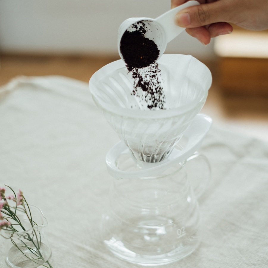 hario v60 dripper glas weiß 02