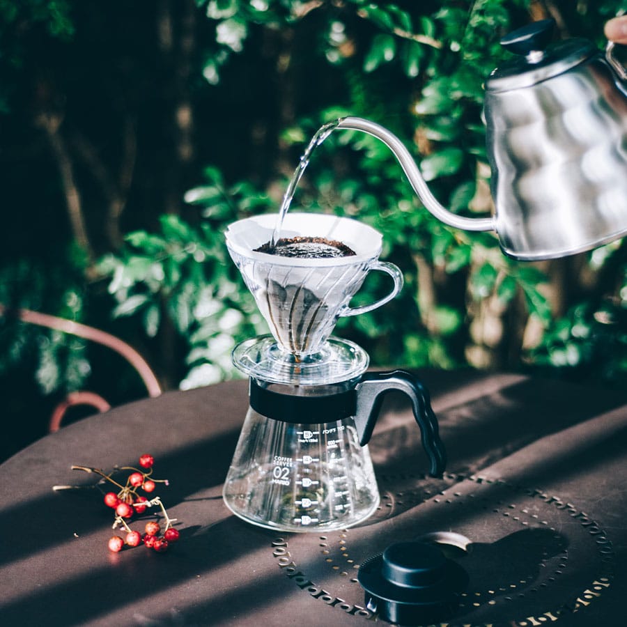 hario kaffeebereiter set, v60 dripper kunststoff 02 & kaffeekanne und zubehör, schwarz