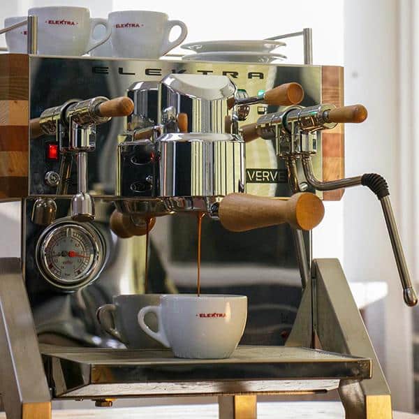 elektra verve edelstahl mit holzelementen professionelle siebträgermaschine dualboiler steuerung über wlan